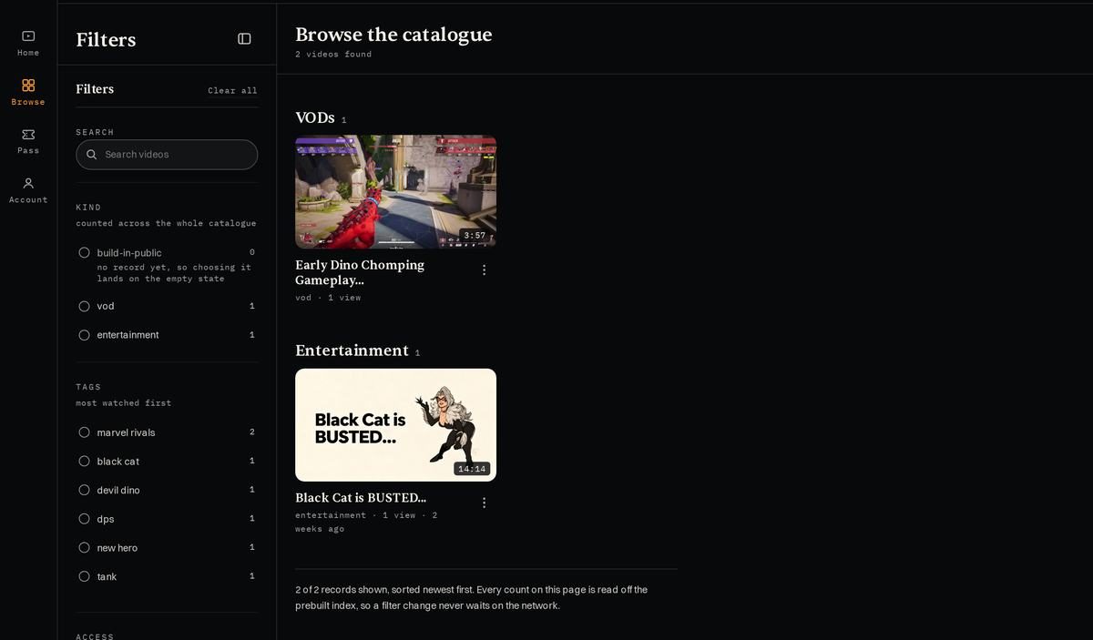 Le catalogue de la vidéothèque, avec des filtres par genre et par étiquette.
